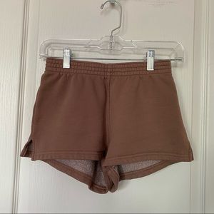 Aritzia Tna sweatshorts